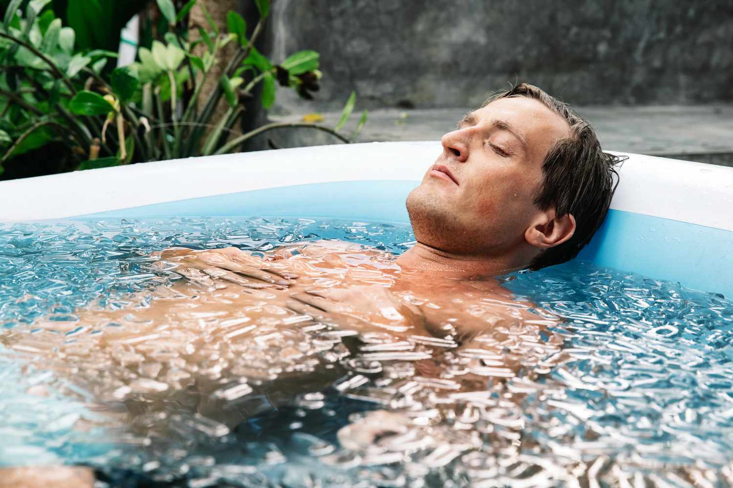 What is Cold Plunge Therapy? How Does it Work?
